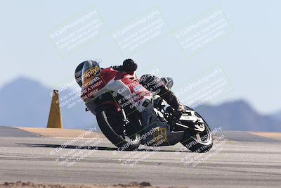 media/Oct-30-2025-Racers Edge (Thu) [[dabbdaf680]]/3-B Group/Session 4 Turn 9/